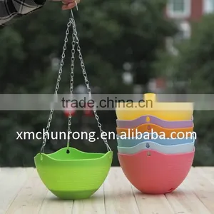 Plastic Hanging Flowerpot With Metal Chain Hanger thumbnail-1