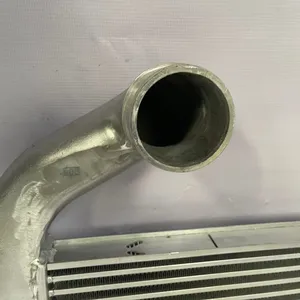 CHINA Sinotruk Howo A7 T7H T5G SITRAK C7H C5H Intercooler Assembly 812W06100-0004 Intermediate Water Tank Radiator Parts thumbnail-6