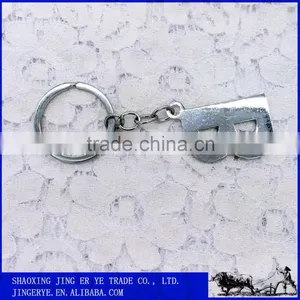 Custom English Letters Metal Keychains thumbnail-2