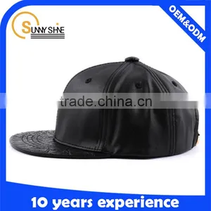Wholesale Custom-made Leather 6 Panel Plain Snapback Cap thumbnail-4