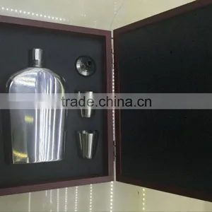 8oz and 9oz Stainless Steel Hip Flask With Wooden Chess and Cups and Funnel in the Woodeb Set thumbnail-4