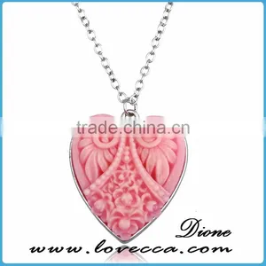 European Hot Sale Beautiful Glow in the Dark Necklace Heart Pendants thumbnail-3