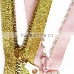 5# Plastic Zipper Open-End Auto Lock Slider thumbnail-1