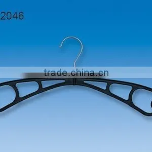 Hanger thumbnail-1