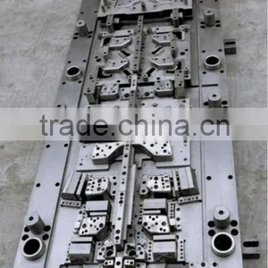 High-speed Auto Progressive Stamping Mould thumbnail-1