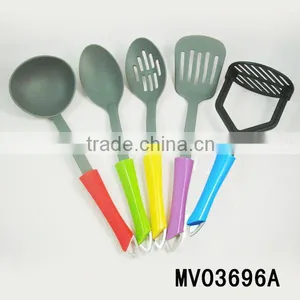 Heat-Resistant Nylon Kitchen Utensils thumbnail-1