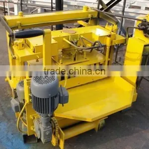 Movable Hydraulic Concrete Block Laying Machine QTJ40-3 Price thumbnail-3
