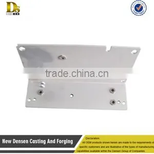 China Hot Selling Customize Aluminium Die Casting Parts for High Precision Auto Part , Auto Cylinder Cover thumbnail-1