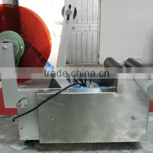 High Precision Semi Automatic Round Bottle Labeling Machine thumbnail-6