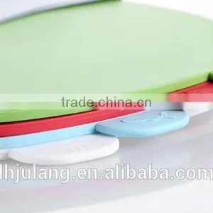 Useful 4pcs Plastic Oval Cutting Board Set With Stand for Kitchen/plastic Oval Chopping Board thumbnail-2