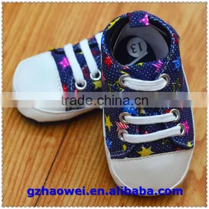 Star Printed Baby Footwear With Shoestring thumbnail-2