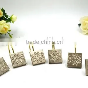 Golden Flower Square Polyresin Shower Curtain Hooks thumbnail-1