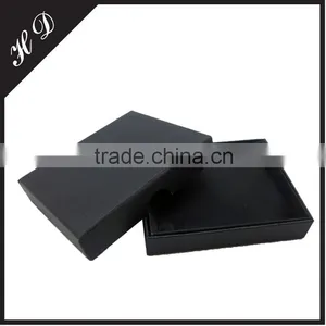 Custom Black Cardboard Scarf Packaging Box With Lid Design thumbnail-1