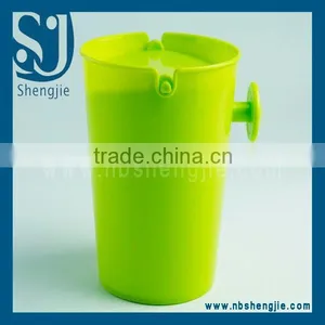 Trade Assurance Mini Car Vehicle Trash Garbage Rubbish Bin Can Dust Box With Holder Hook/Plasitc Car Mini Trash Can thumbnail-3