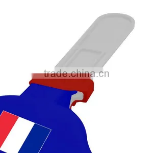 Пластиковый хлопал для болельщиков футбола на ЧМ-2018 / горячая продажа свисток-шумогенератора thumbnail-3