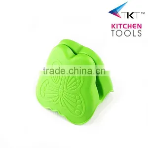 Best Quality Cheapest Animal Shape Silicone Rubber Oven Mitts thumbnail-1