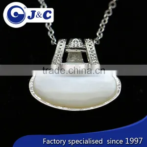 Mother of Pearl Shell Pendant ,saea Shell Pendeloque thumbnail-1