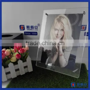 Custom Fashionable Clear Acrylic Picture Frames 5x7 / Magnetic Acrylic Photo Frame 5x7 thumbnail-1