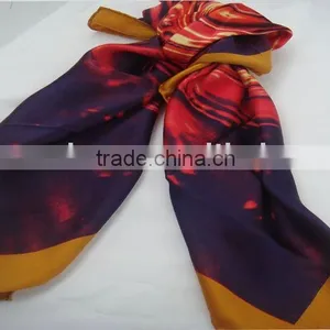 100%silk Printed Scarf thumbnail-1