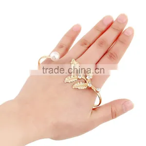 New Design Hand Ornaments Big Gold Leaf With White Pearl Round Circle Finger Jewelry Accessories For Women thumbnail-1