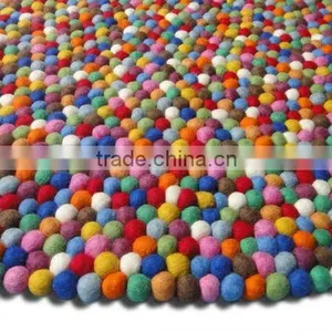 Felt Ball Rug / Carpet / Teppich thumbnail-1