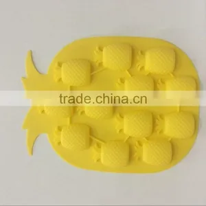 Pineapple Shape Silicone Plastic Ice Cube Tray Maker Mould thumbnail-3