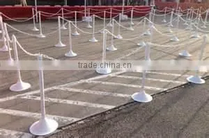 Plastic Chain Barricade thumbnail-4
