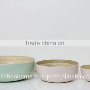 Set of 3 Round Colored Lacquer Bamboo Salad Bowls thumbnail-2