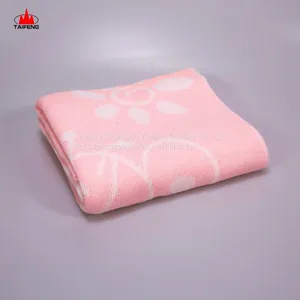 Factory Supply 100%Acrylic Super Soft Feel Baby Knitted Blanket in Stock thumbnail-3