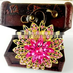 Beautiful Flower Crystal Strass Brooch Pin, Rose Colour Flower Rhinestone Strass Brooch for Party Invitation thumbnail-1