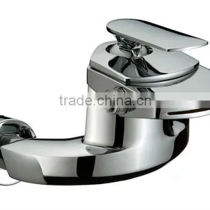 Good Price Water Save Brass Chrome Plated Shower Faucet(QH0701W) thumbnail-1