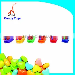 Hot Selling Christmas Wind up Car Candy Toy thumbnail-1