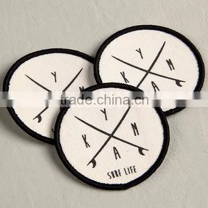 China Label Factory Custom Black Overlocked Label Badge for Acrylic Handbag thumbnail-3