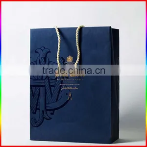 Custom Clothing Paper Packing Bag With Rope and Gold Printing thumbnail-1