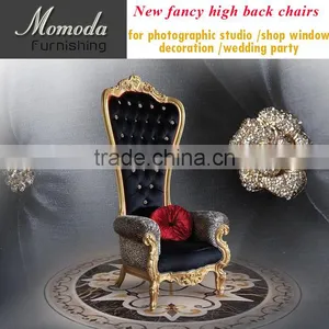 YM01Throne Chair - Queen Chair Upholstered in Luxurious Tufted Purple Velvet thumbnail-1