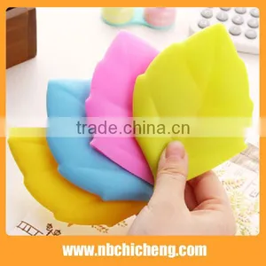 Silicone Folding Cup Maple Leaf Cup Rubber Leaf Water Bag thumbnail-2