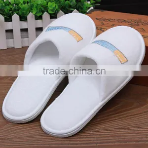 Custom White Color Disposable Terry Washable Hotel Slipper thumbnail-1
