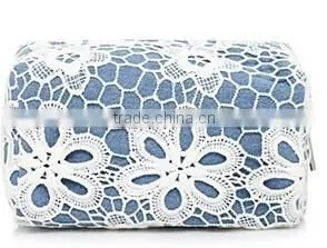 Chicest Travel Necessary Floral Crochet Cosmetic Case to Storage for Makeup Brushes thumbnail-3