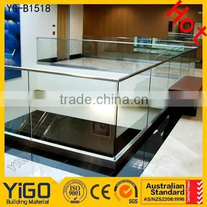 Glass Railing thumbnail-2