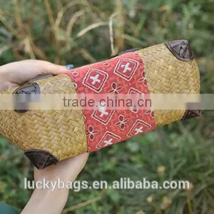 Embroidery Straw Bags New Arrival Fashion Women Handbag Plastic Handle Cute Straw Bag thumbnail-5