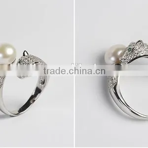 Shaped Sterling Silver Freshwater Button Pearl Earrings thumbnail-4