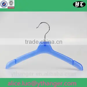 AL12 Wholesale Kids Plastic Short Clothes Hanger thumbnail-2