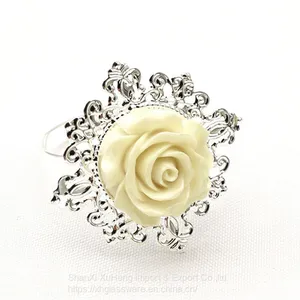 IN STOCK White Plastic Metal Flower Plant Napkin Ring For Wedding Festival Decor Wholesale thumbnail-4