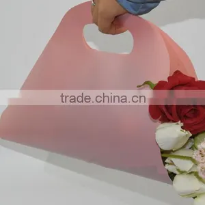 Customized PP Material Colorful Plastic Flower Pot Sleeves thumbnail-1
