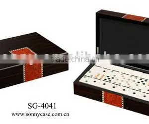 Exquisite Travel Dice and Domino Set With Wooden Box thumbnail-1