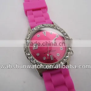 Vogue 2013 Latest Design Sapphire Women's Wristband Crystal Watch thumbnail-1