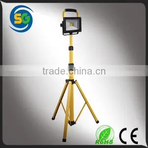 Dual Lamp 20W Rechargeable LED Flood Light With Tripod thumbnail-2
