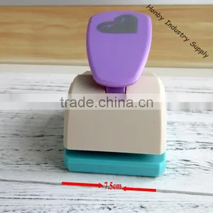 11.2*7.5*9.9cm ABS Plastic And Alloy Colorful Paper Craft Punch For Scrapbooking thumbnail-4