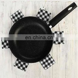 35cm Diameter Hot Pot Pan Protector and Trivet Holder thumbnail-6