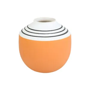 Red Color Stripe Ins Nordic Modern Style Fresh Flower Ceramic Vase For Showroom thumbnail-5
